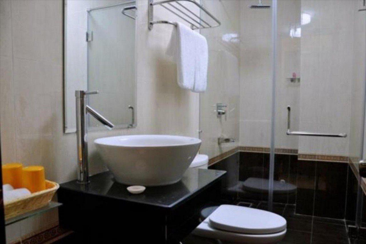 Manh Cuong Hotel Da Nang Buitenkant foto